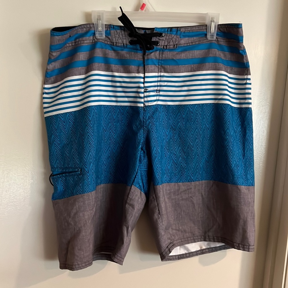 Men’s size 36 board shorts/swim shorts